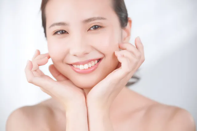 ビオルチアアイラッシュセラムの解約は、メールやチャットでできるか？